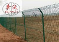 三角折彎護(hù)欄網(wǎng)有那些優(yōu)點(diǎn)？