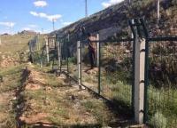 鐵路護欄網的使用壽命為什么比一般的護欄網使用壽命長？